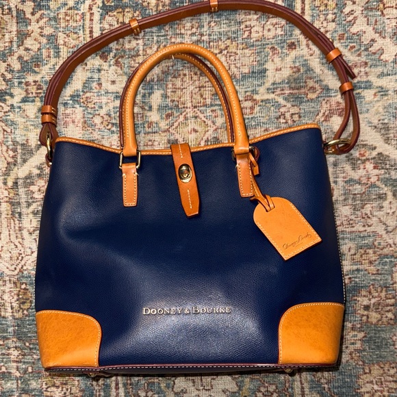 Large Dooney & Bourke Shelby Navy and British Tan Leather Tote Like New - Picture 7 of 15